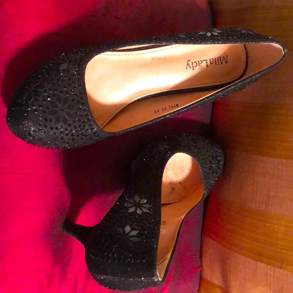 Mila Lady sz 8 Black jeweled heels
